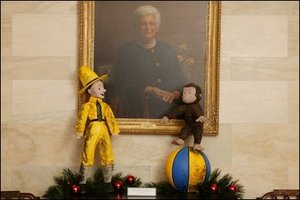 WhiteHouseCuriousGeorge2003.jpgのサムネール画像